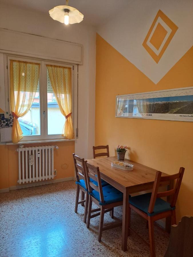 La Casa Di Lucia: Grande Appartamento Con Balcone Brescia Buitenkant foto