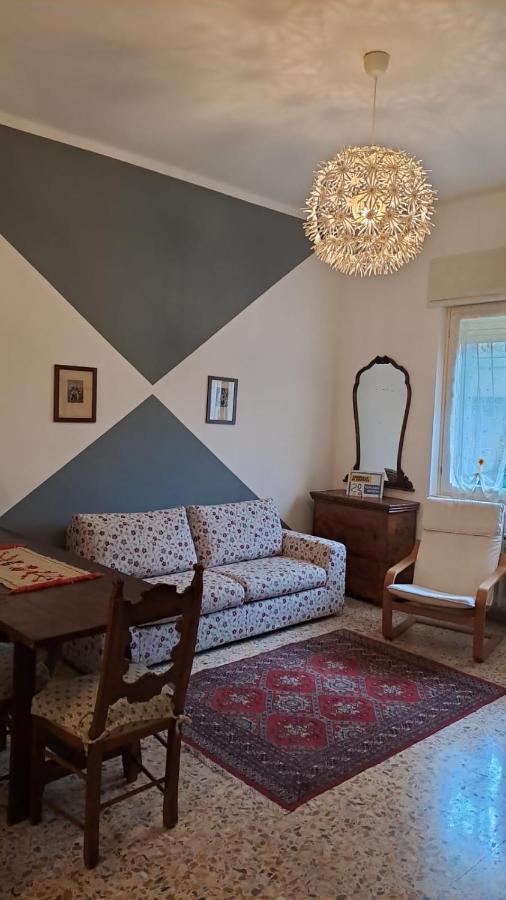 La Casa Di Lucia: Grande Appartamento Con Balcone Brescia Buitenkant foto